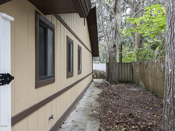 4th image of 838 Banbury Dr