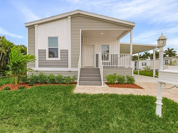 135 Driftwood Ln, Naples, FL 34112