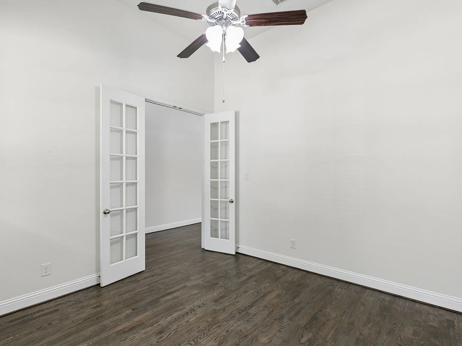 4 bed, 3310 sqft, $3,800 — Photo 4