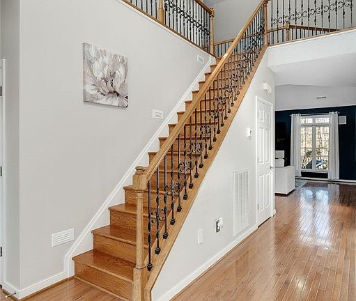 4th image of 1629 Sara Parke Ct