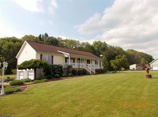 21 Adams Ln, Montague, NJ 07827