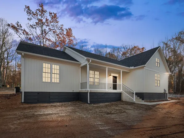 2192 Horseshoe Farm Rd, Louisa, VA 23093