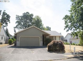 19330 Auburn Dr, Oregon City, OR 97045