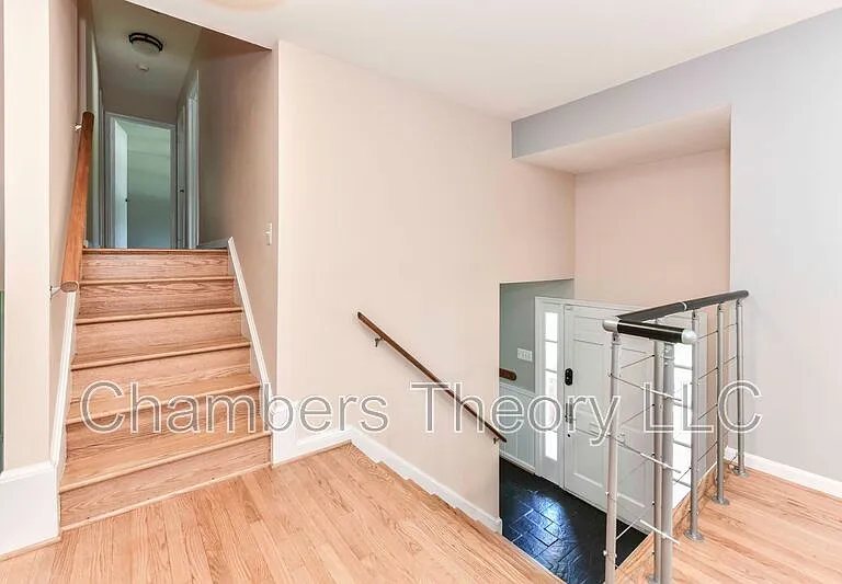9205 Hamilton Dr — Photo 15