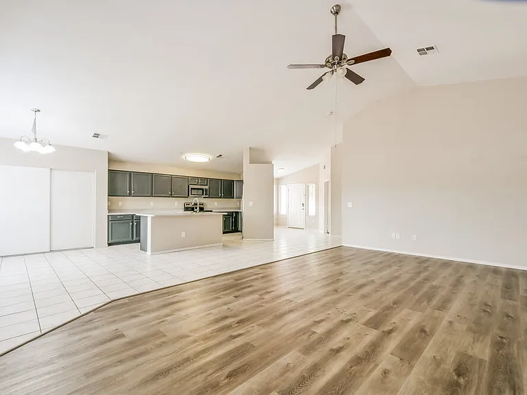 1510 N Saddle St — Photo 4