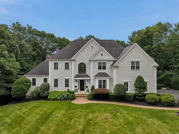 4 Croswell Cor, North Reading, MA 01864