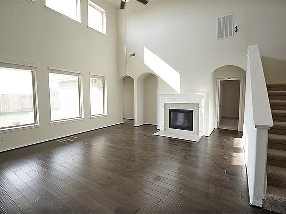 5th image of 2277 Oakleaf Trail Ln
