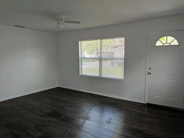 4818 Prinston Dr — Photo 6