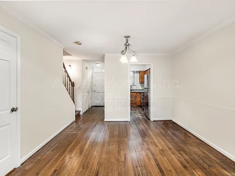 449 Old Town Ct — Photo 8