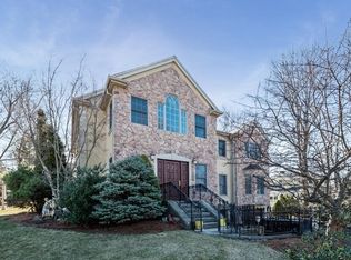29 Stearns St, Westwood, MA 02090