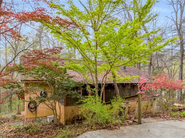 115 Little Stakey Rd, Mountain Rest, SC 29664