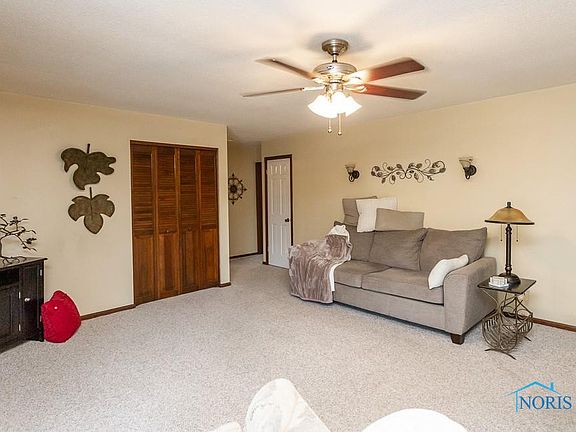 5th image of 6105 Peppermill Dr