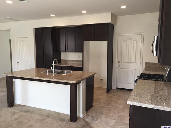 4th image of 26854 Albion Way