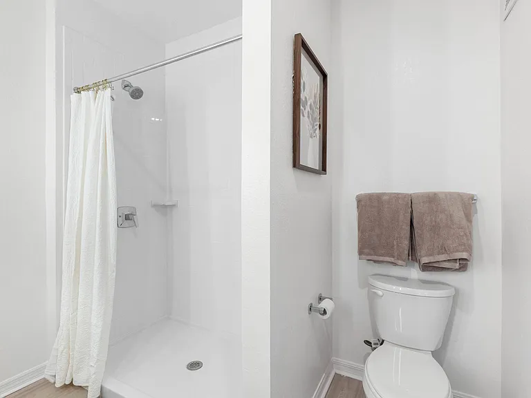 V2 Apartments — Photo 29