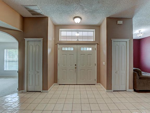 3rd image of 74 Barrington Dr