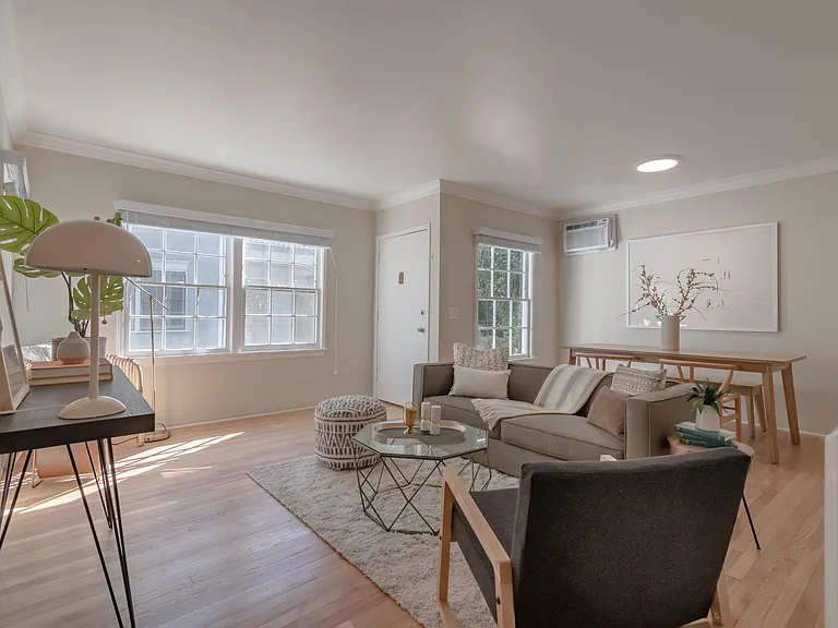 14858 1/4 Dickens St — Photo 10