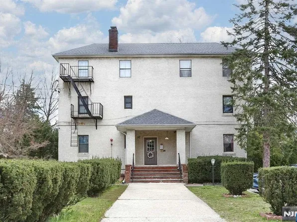 57 Brookway Ave APT 2D, Englewood, NJ 07631