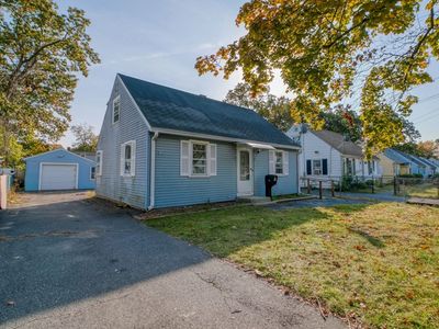51 Pheland St, Springfield, MA, 01109