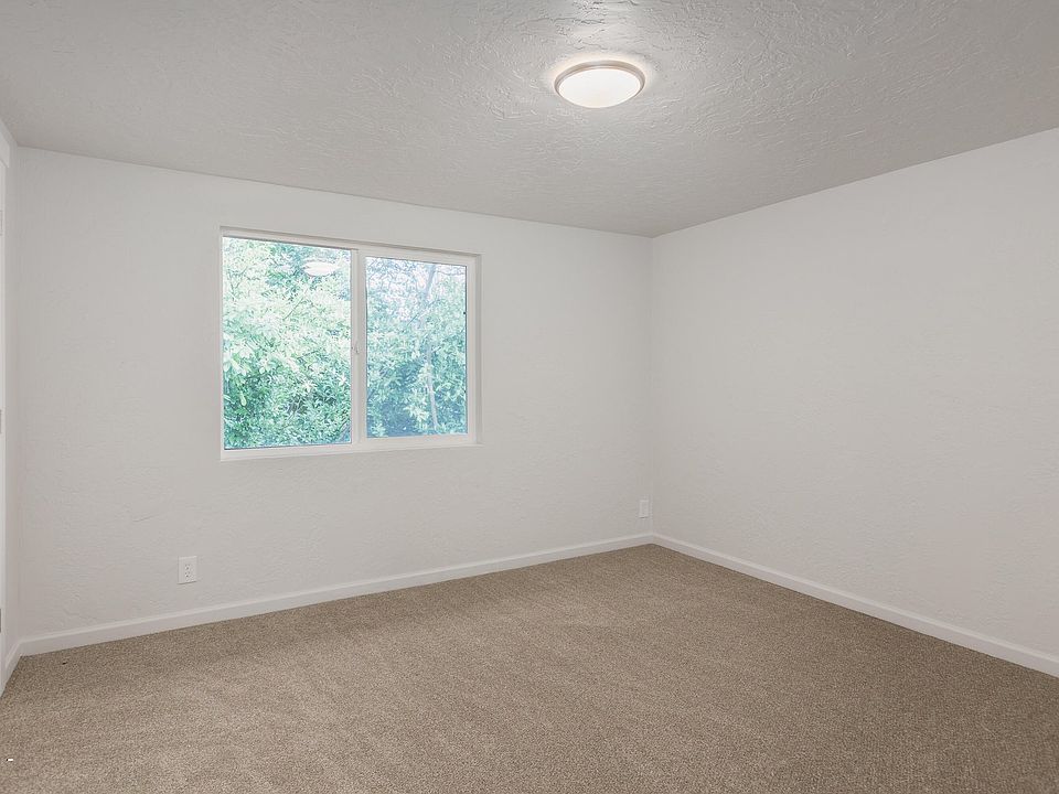 2nd image of 175 6th St NW