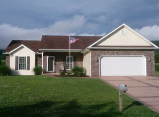 9693 Mentzer Gap Rd, Waynesboro, PA 17268