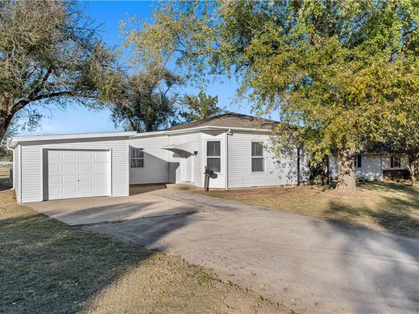 307 W 23rd St, Fort Scott, KS 66701