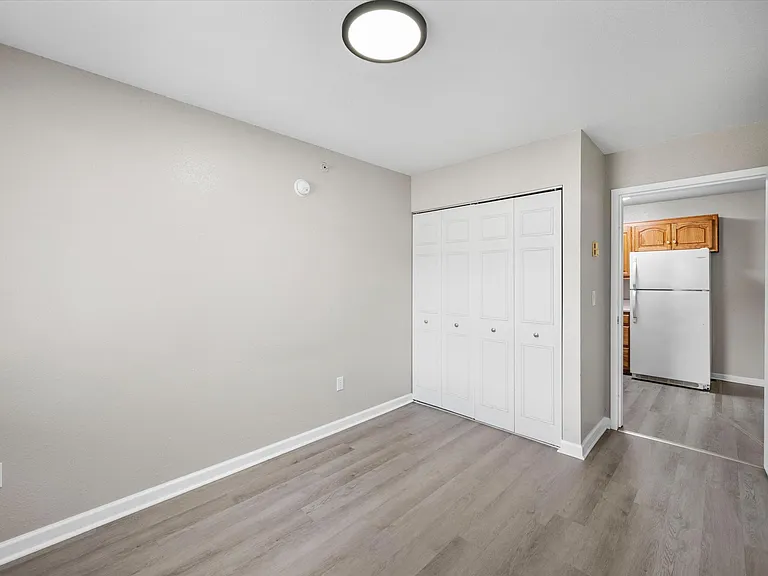 Toledo Circle Apartments — Photo 6