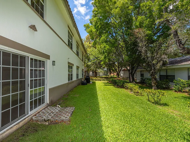 3525 NW 114th Ln — Photo 28