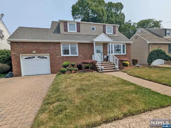10 Bogle Ave, North Arlington, NJ 07031