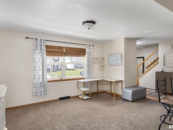 3rd image of 238 Melrose Dr