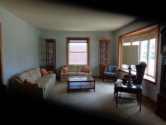 3rd image of 1629 Kensington Ave