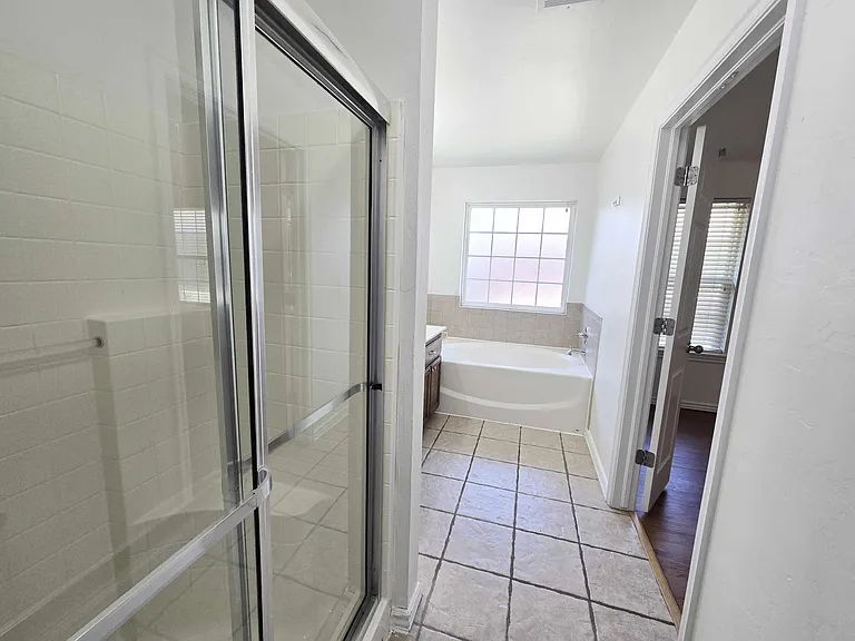 16001 Korie Dr — Photo 14