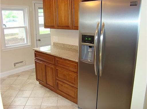 3rd image of 22 Ashwood Cir