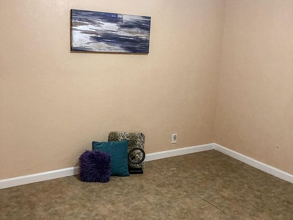 5th image of 4605 W Whitton Ave