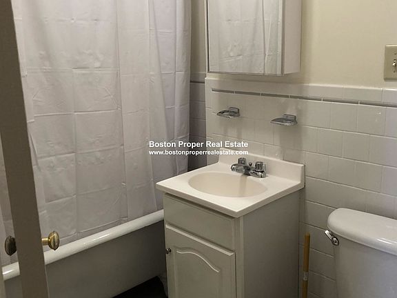 28 Queensberry St. #6 Boston - Fenway Unit Photo 6