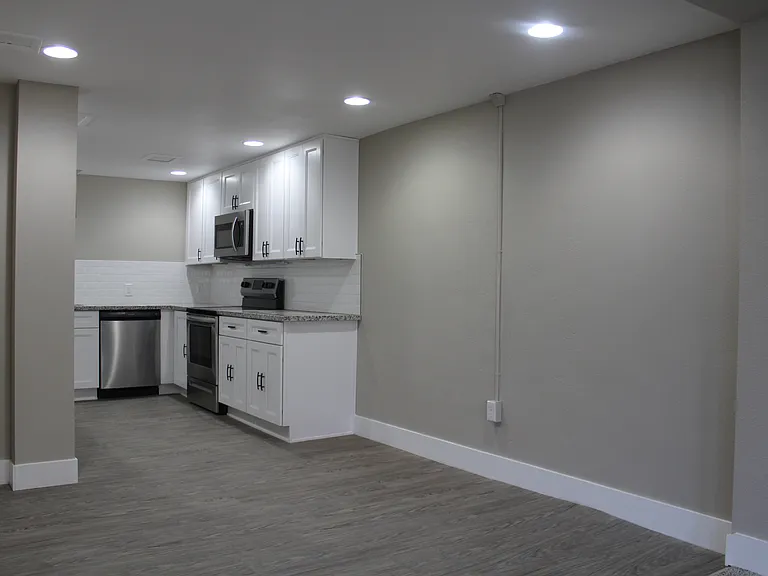 The White Apartments - Portland Oregon