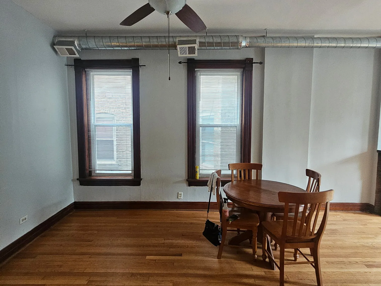 2 bed, 1000 sqft, $1,600 — Photo 4