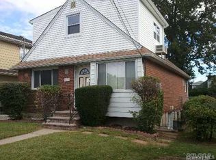 1108 Washington Ave, Westbury, NY 11590