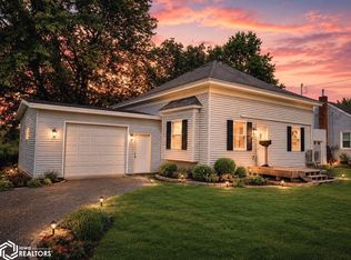 908 S Main St, Sigourney, IA 52591