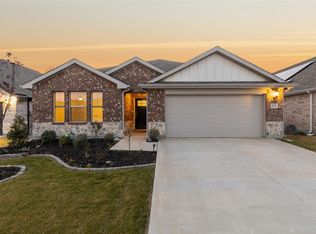 522 Castle Rd, Sherman, TX 75092