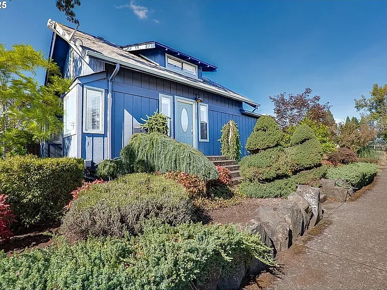 1021 Deal St — Photo 5