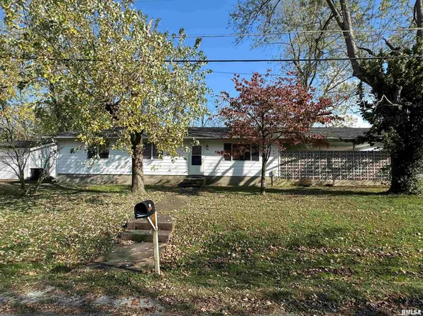 106 S 10th St, Vienna, IL 62995