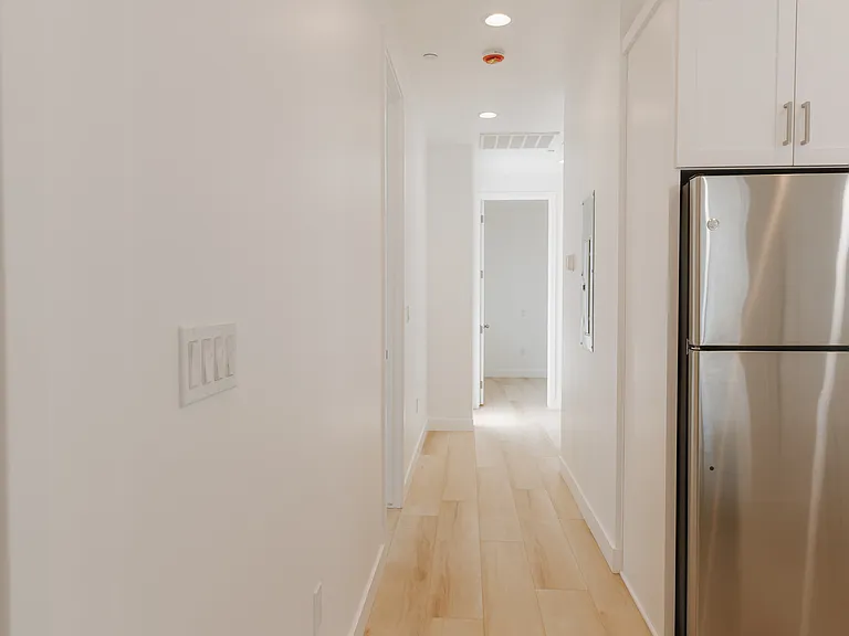 561 Branch St — Photo 7