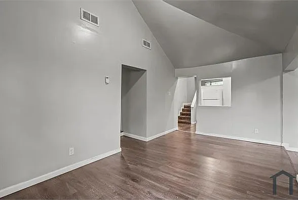 2568 W 19th Pl — Photo 8