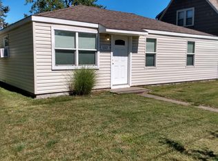 1222 W Lusher Ave, Elkhart, IN 46517