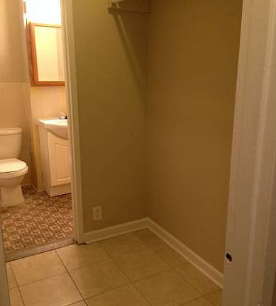 3rd image of 604 S 22nd St APT 115