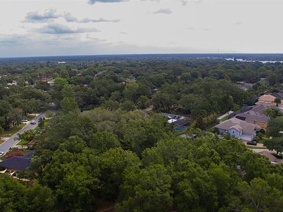 2nd image of 121 Forest Park Ct