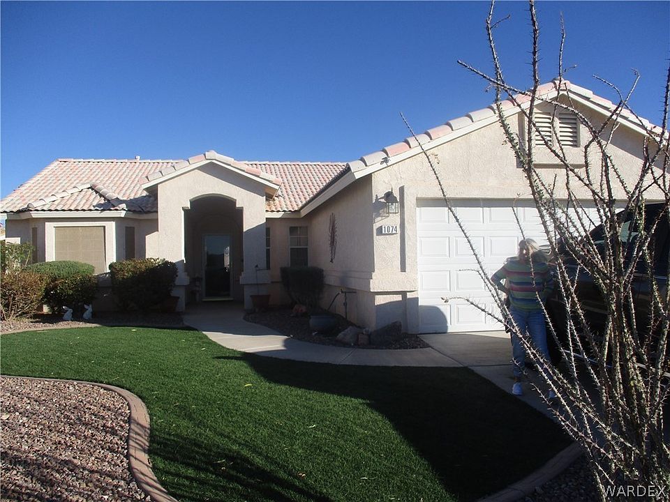 1st image of 1074 W Desert View Lane