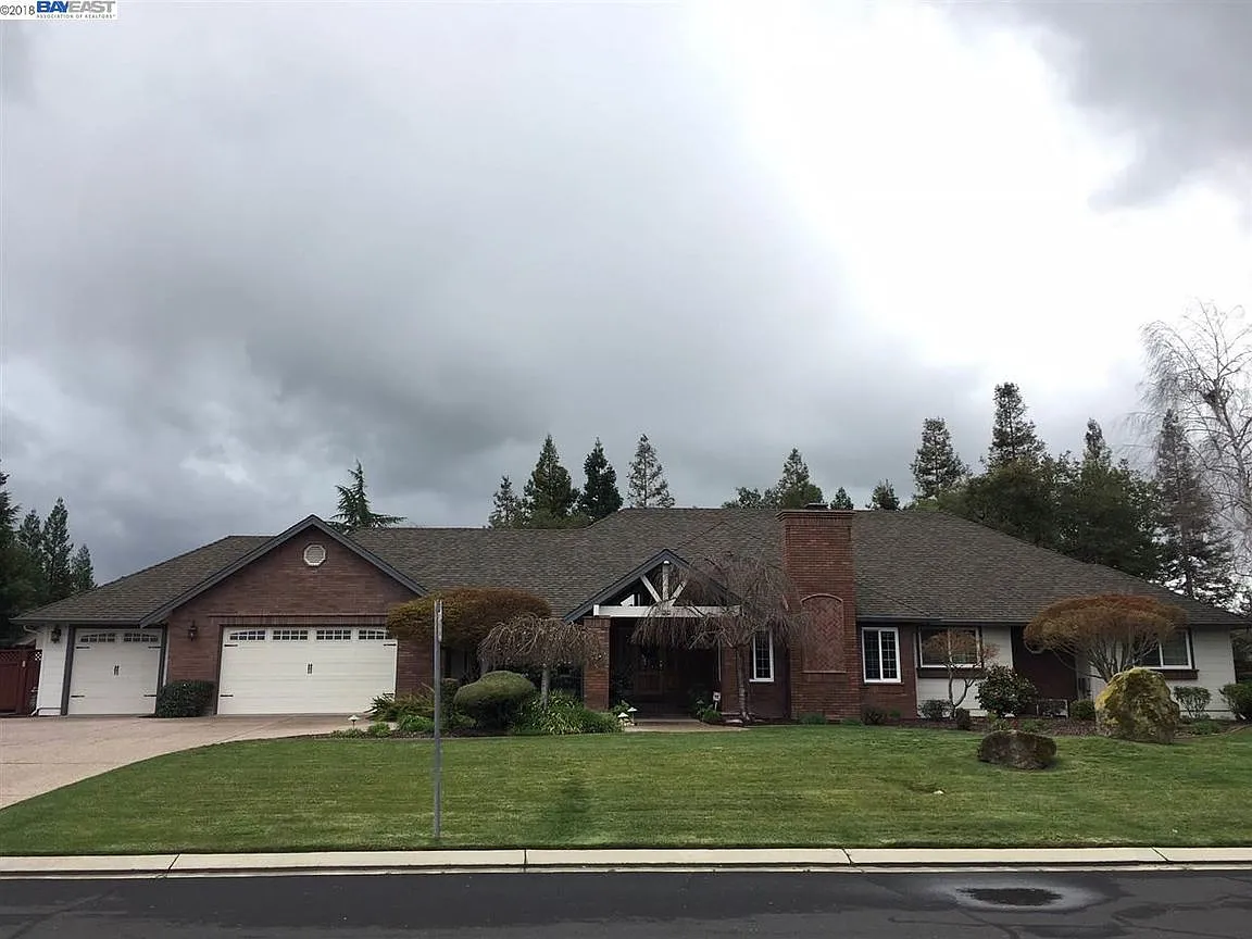 2621 Covey Way photo 1
