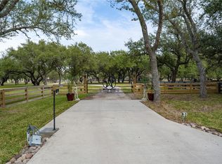 1630 16th St, Rockport, TX 78382