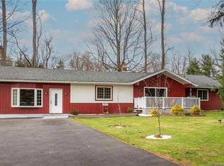 1 Linda Ln, New Fairfield, CT 06812